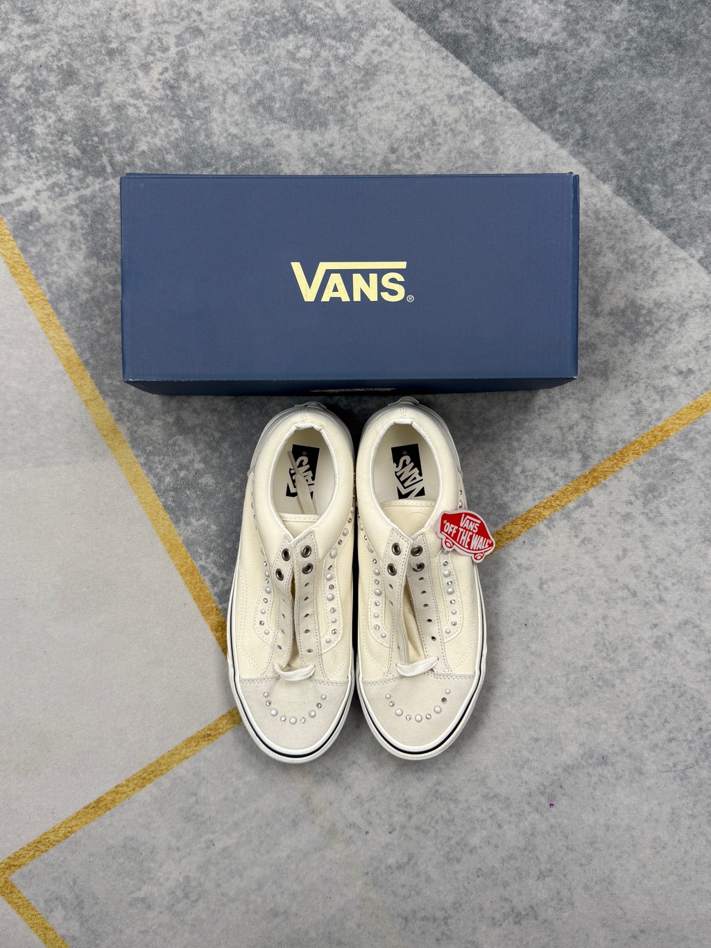 Vans Cream Low-Top Canvas Sneakers With Navy Box